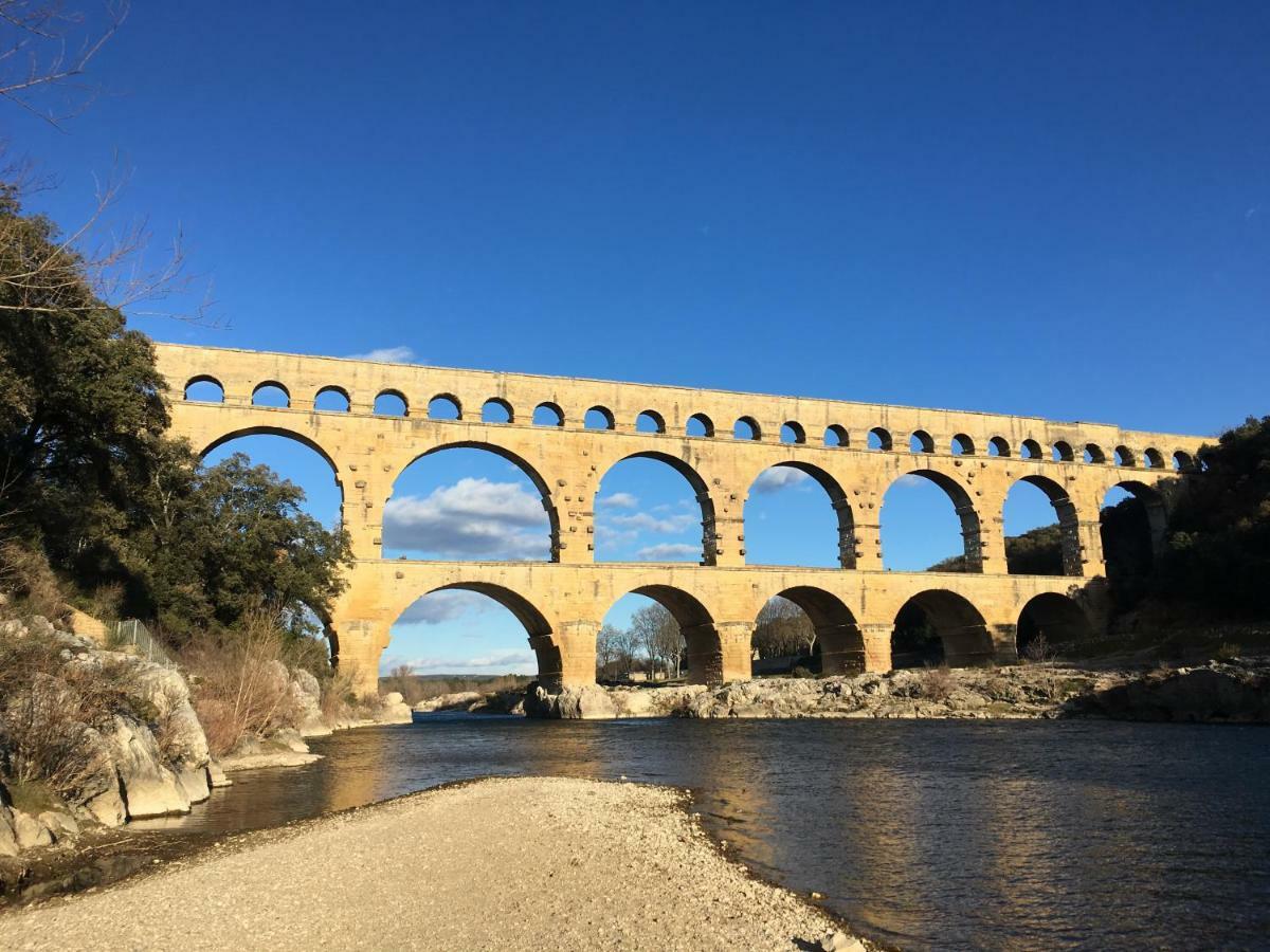 A Gauche Du Pont Ξενοδοχείο Vers Pont du Gard Εξωτερικό φωτογραφία