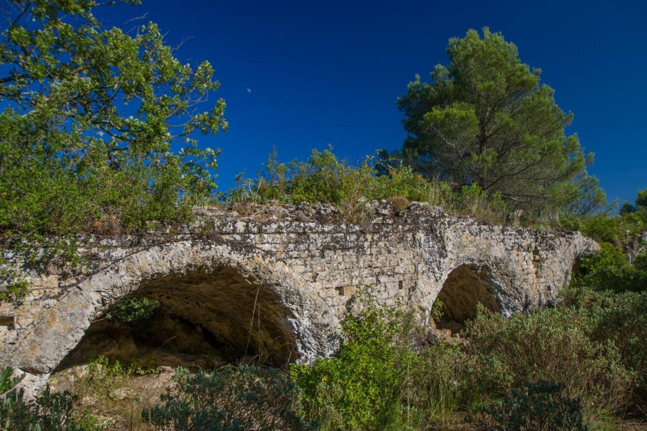 A Gauche Du Pont Ξενοδοχείο Vers Pont du Gard Εξωτερικό φωτογραφία